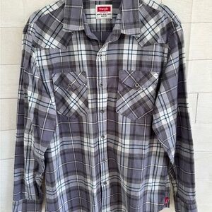Wrangler grey, blue and beige and Plaid Men's Shirt size large